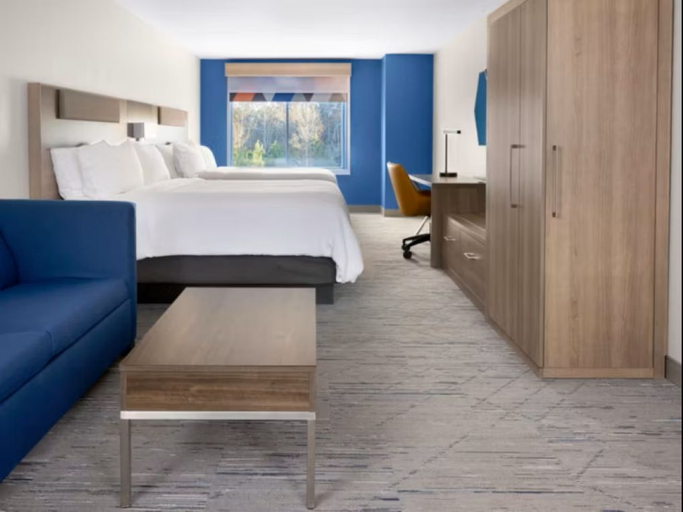 Bedroom 3, Holiday Inn Express & Suites Bridgeport, Wise