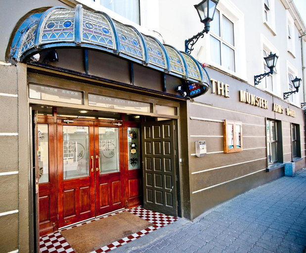 Exterior & Views 2, Munster Arms