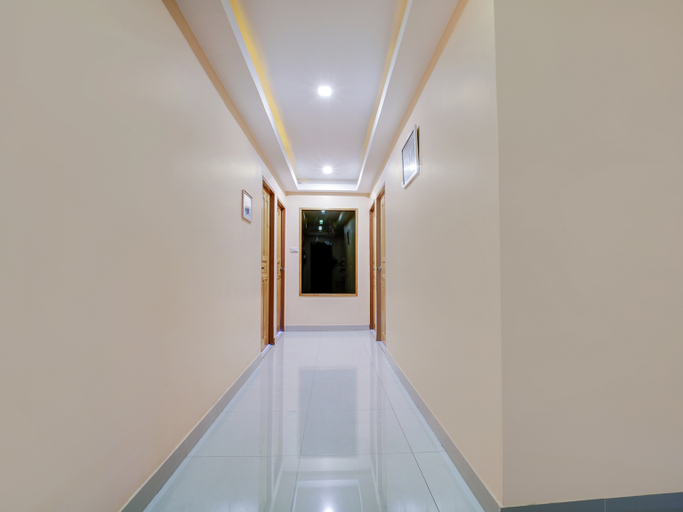 Lobby 4, OYO 1027 Patumnak Beach Guesthouse , Pattaya