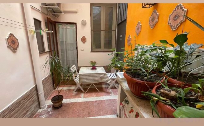 Others 5, Lucky home, Trapani