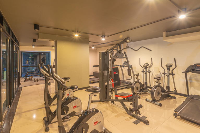 Sports and Entertainment 4, Grand Marina Hotel, Si Racha
