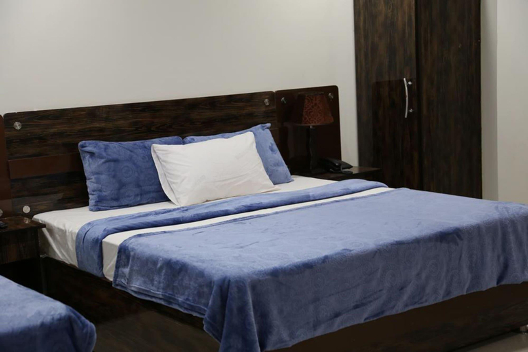 Bedroom 3, Hotel Shanghai, Lahore