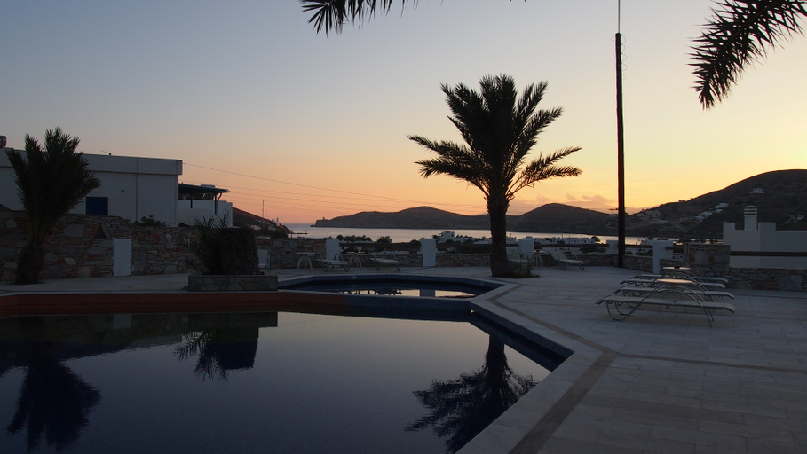 Pool 4, Homer's Inn, South Aegean