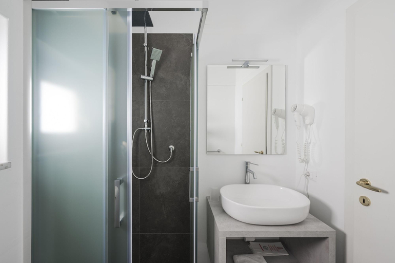 Bathroom 4, Residence Montani, Bolzano