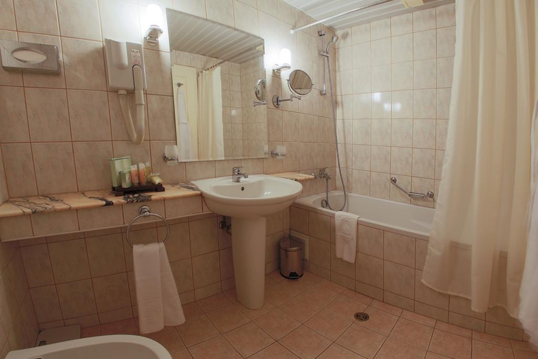 Bathroom 5, Hotel Imperial - Riviera Holiday Club Varna, Varna