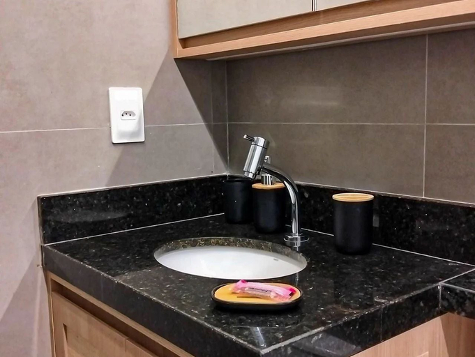 Bathroom 3, Waimea Beach por YOLO, Ipojuca