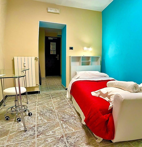 Bedroom 4, Mini Hotel, Genova