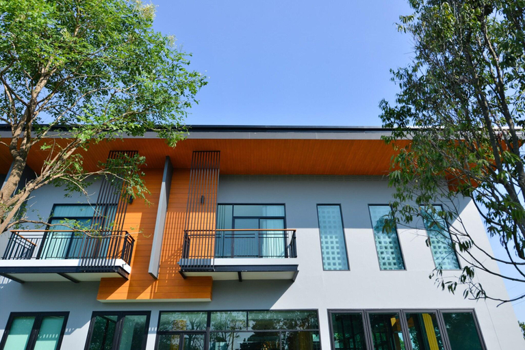 General view 2, Sappaya Hotel by Lotus Valley Golf Resort, Bang Nam Prieo