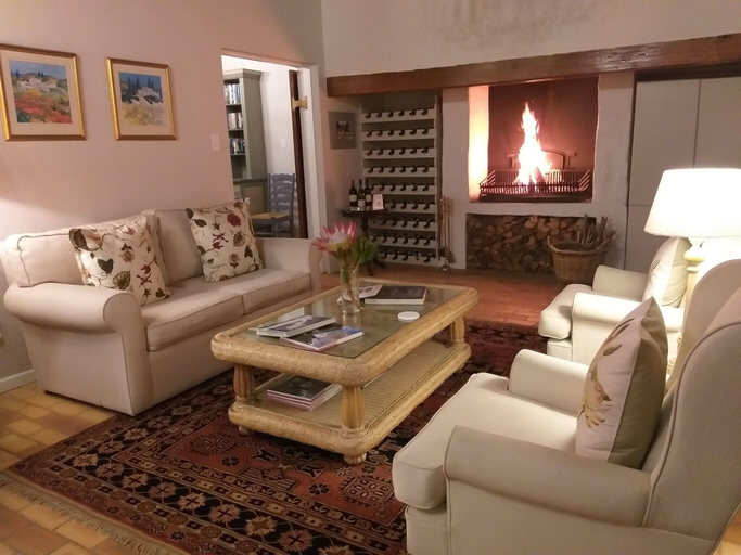 Public Area 5, L'Auberge Chanteclair, Cape Winelands