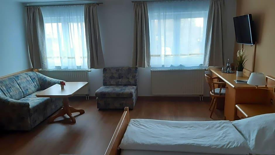 Exterior & Views 2, Landhotel Wiesenhof, Alb-Donau-Kreis