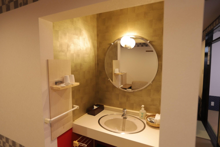 Bathroom 4, Kaichoen, Sakaiminato