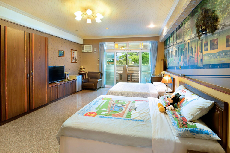 Room 4, Jinge Guest House, Nantou