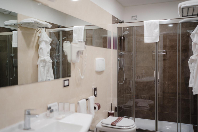 Bathroom 4, Tenuta Inagro, Foggia