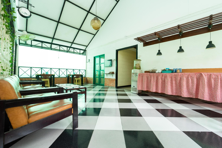 Lobby 5, KoolKost Syariah near Taman Bekapai Balikpapan, Balikpapan
