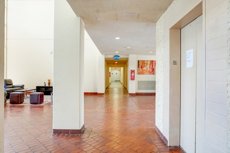 Lobby 2, OYO Hotel Killeen East Central, Bell