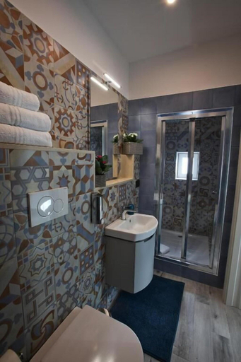 Bathroom 5, B&B Arco Caputi, Bari