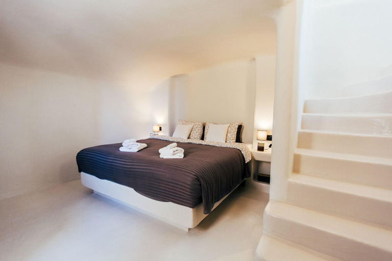 Room 5, Santorini Dreams Villas, South Aegean