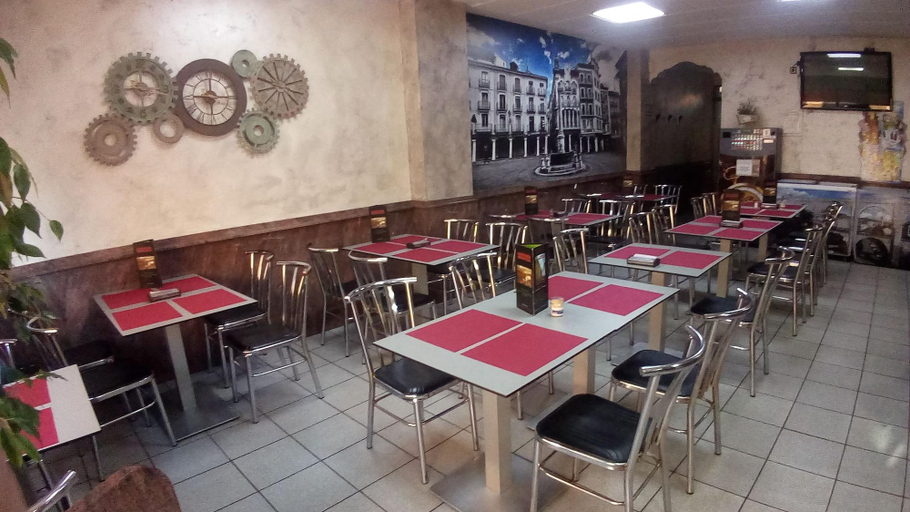Food & Drinks 5, Hostal Serruchi, Teruel