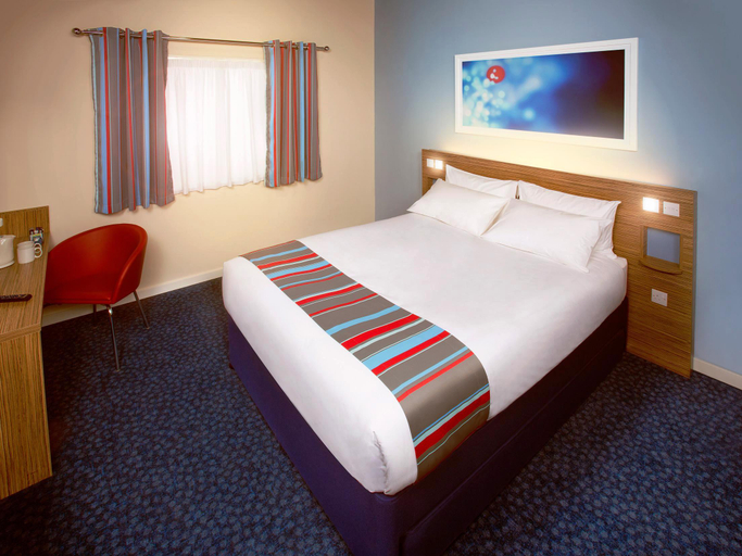 Bedroom 4, Travelodge Newcastle Seaton Burn, Northumberland