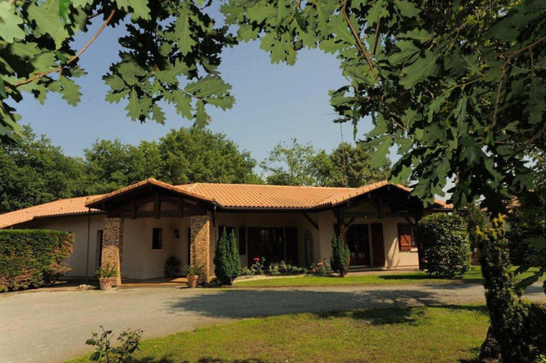 Exterior & Views 2, Les Anthemis, Gironde