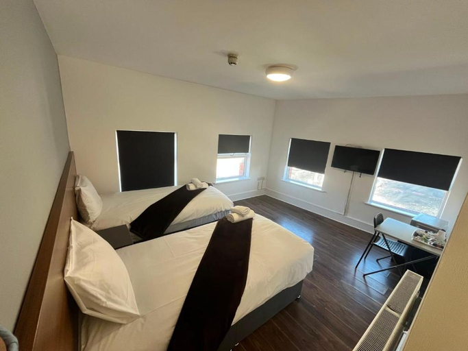 Room 3, Liverpool Trivelles, Sefton