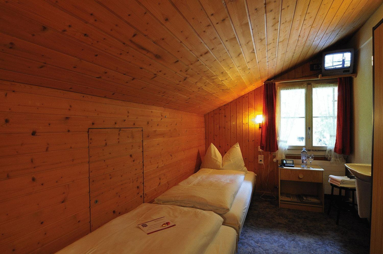 Bedroom 4, Schutzen Lauterbrunnen, Interlaken