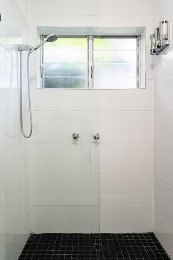 Bathroom 4, 549 Apartments, Hervey Bay - Pt A