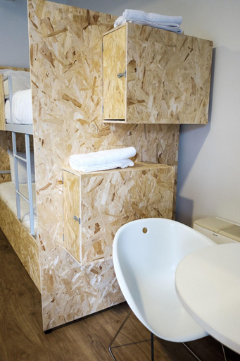 Bathroom 4, Hi Go Hostel & Suites, Vila Nova de Famalicão