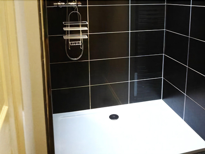 Bathroom 3, Shoreside Inn, Isle of Wight