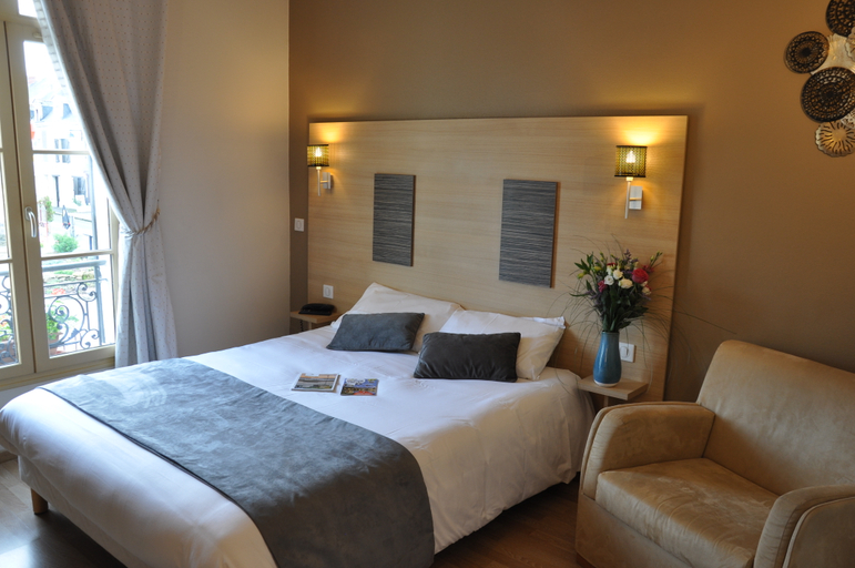 Room 5, Logis Hotel Loire Hotel, Maine-et-Loire