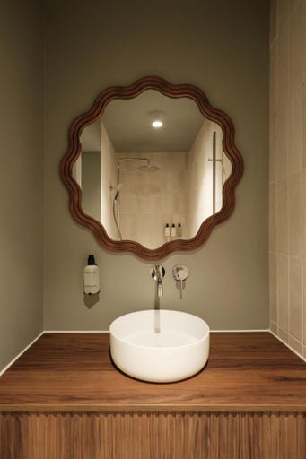 Bathroom 4, Amsterdam Parklane, Amsterdam