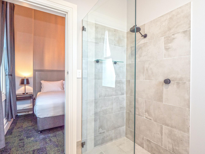 Bathroom 4, Telegraph Hotel Numurkah, Moira - West