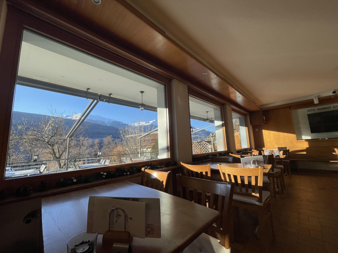 Restaurant 5, Hotel Bahnhof Ausserberg, West Raron