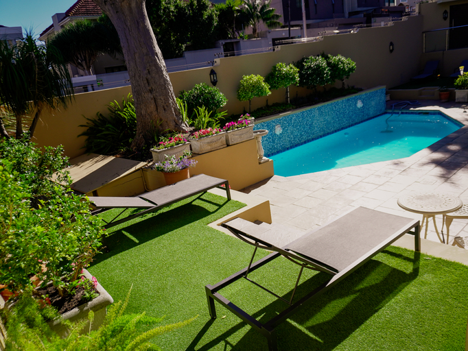Pool 2, Sundown Manor Guesthouse, City of Cape Town