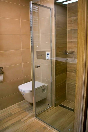 Bathroom 4, Korona, Kłodzko