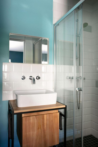 Bathroom 5, Un Hôtel en Ville, Charente-Maritime