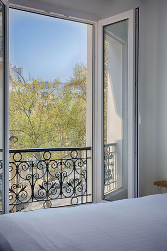 General view 5, Korner Etoile, Paris