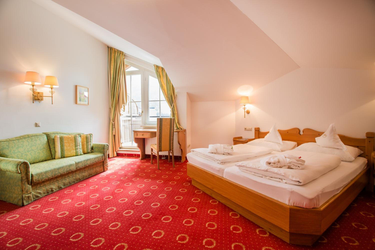 Bedroom 3, Hotel Alpenschlossl, Sankt Johann im Pongau