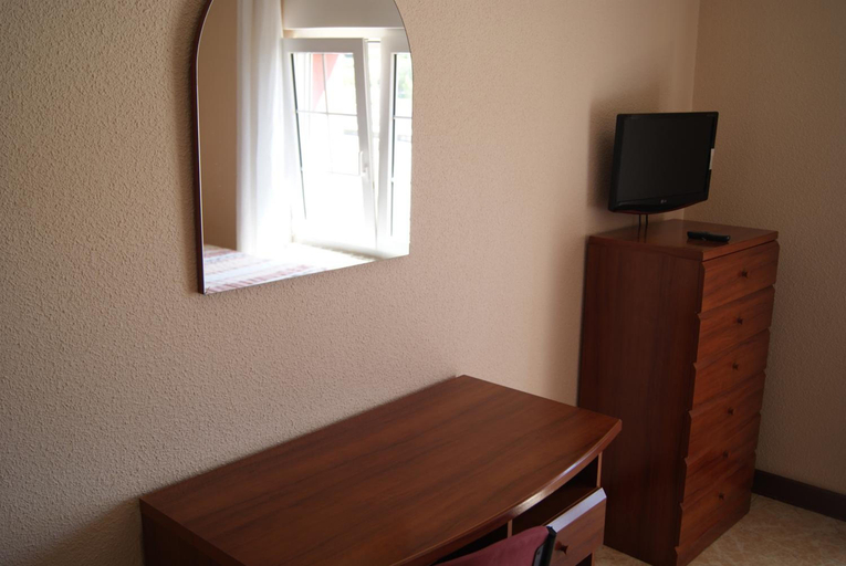 Bedroom 4, Hostal Hermanos Gutierrez, Burgos