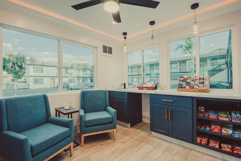 Public Area 3, Blufftop Inn & Suites - Wharf/Restaurant District, San Luis Obispo
