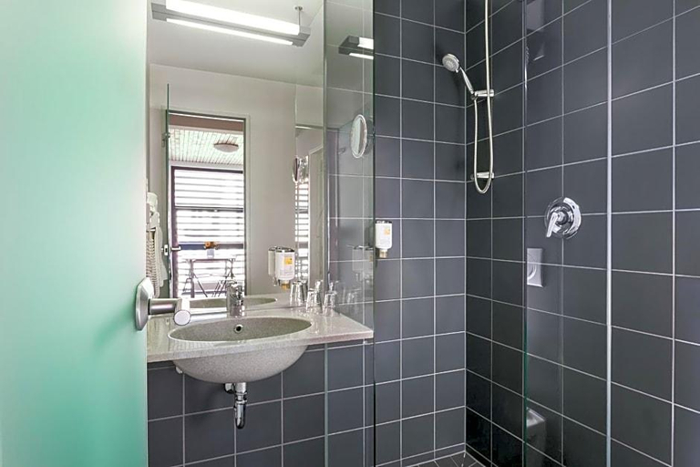 Bathroom 4, Rotes Haus, Bodenseekreis