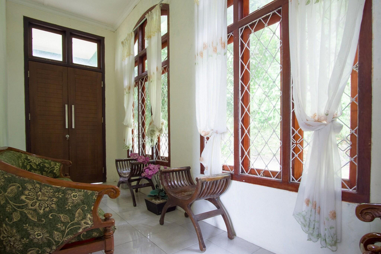 Lobby 2, Formerly Reddoorz Syariah Near Ngade Lake, Ternate