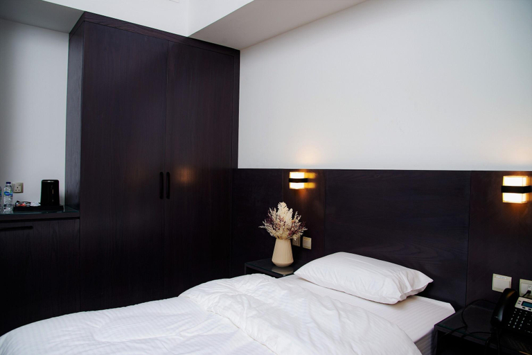 Bedroom 2, Garden City Hotel, Dubai