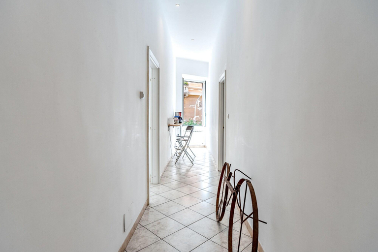 Public Area 2, Smoorooms, Rome