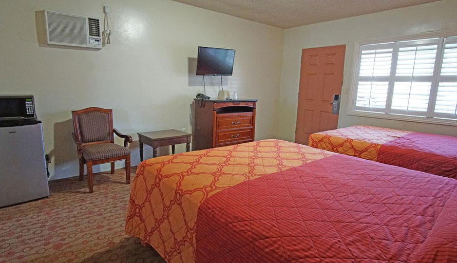 Bedroom 2, Rosa Bell Motel Los Angeles, Los Angeles