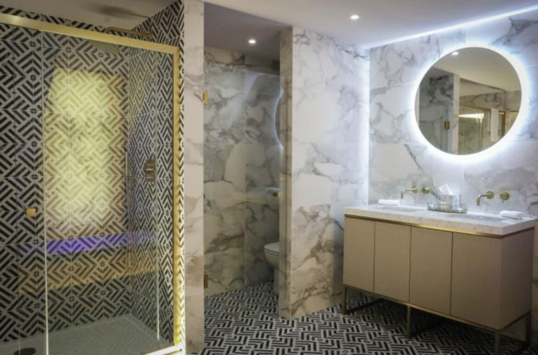 Bathroom, Beaufort Hotel , Highland