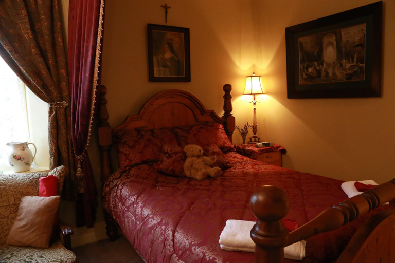 Bedroom 2, Blakes Manor, Meander Valley