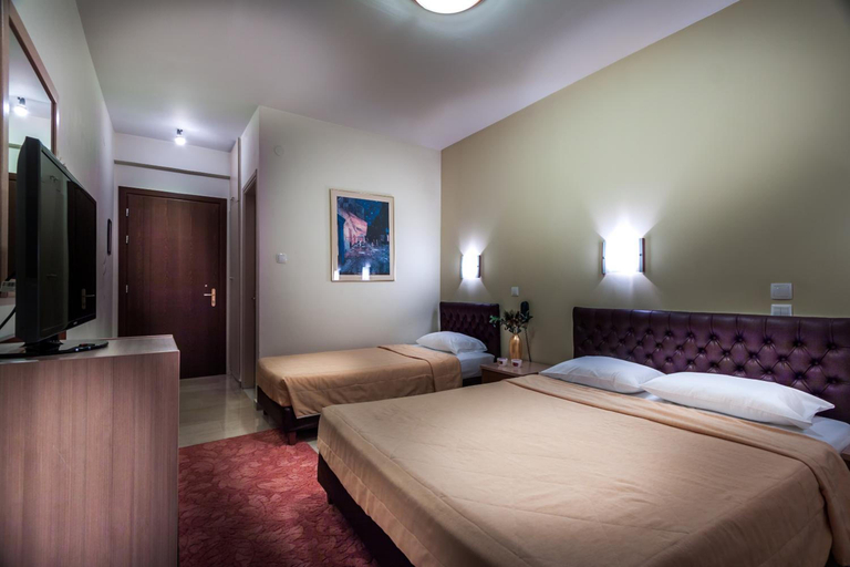 Bedroom 2, River Side Motel, Thessaly