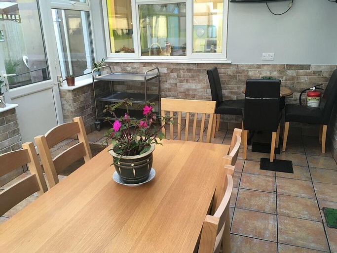 Food & Drinks 5, Bedrocklodge Buisness Centre Holidaylets, South Gloucestershire