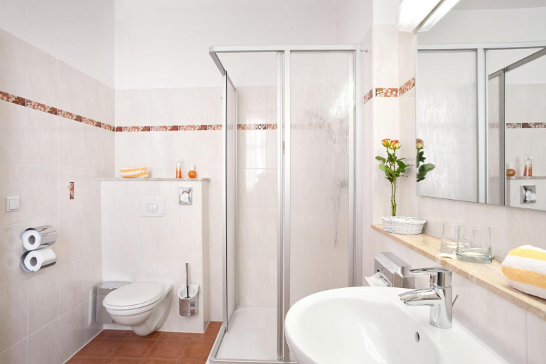 Bathroom 3, Hotel-Pension Am Schwanenteich, Wittenberg